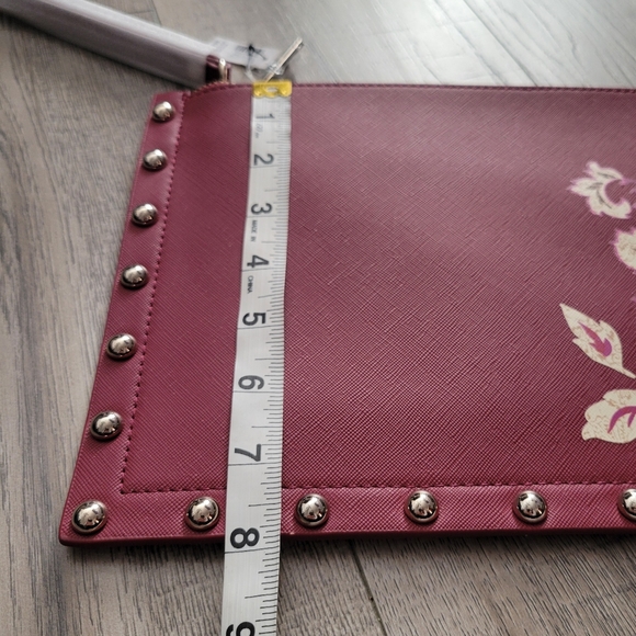 Red Clutch Wristlet Handbag - Picture 11 of 12